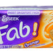 Parle Hide & Seek Fab! Orange Flavoured Choco Chip Sandwich Cookies, 3.94 oz